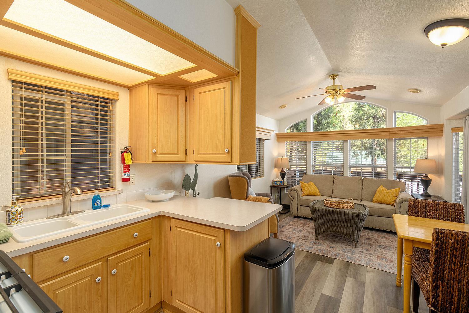 Готель Camp Almanor At Big Springs Westwood Екстер'єр фото